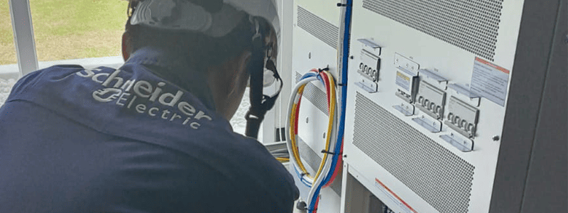 Siklus hidup UPS dan waktu yang tepat untuk mengganti baterai dan unit UPS