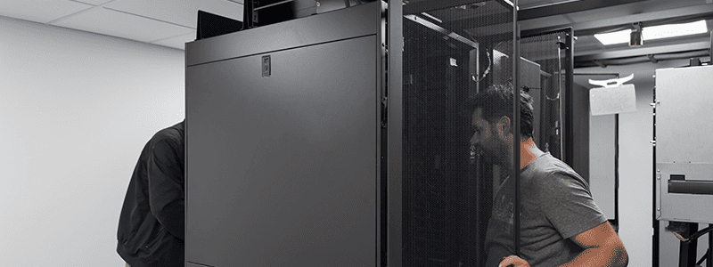 Rekomendasi UPS yang ideal untuk rak server anda